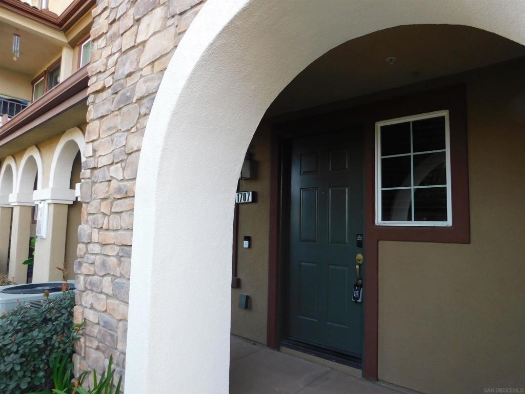1707 Montilla Strret Property Photo 6