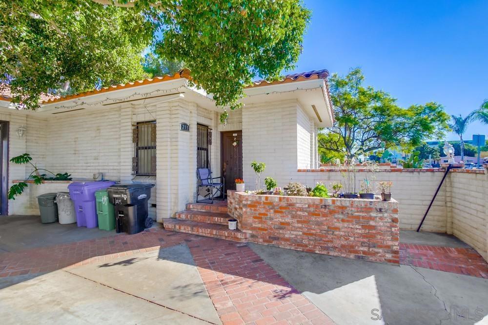 215 217 Willie James Jones Ave Property Photo 2