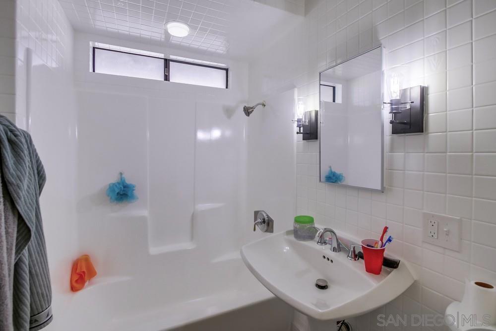 215 217 Willie James Jones Ave Property Photo 24