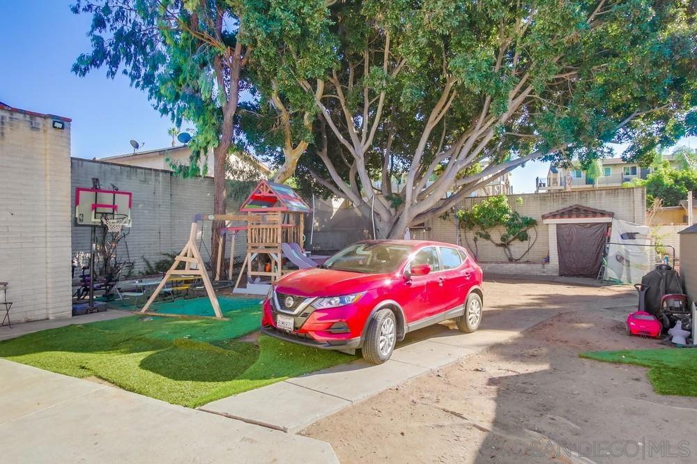 215 217 Willie James Jones Ave Property Photo 47