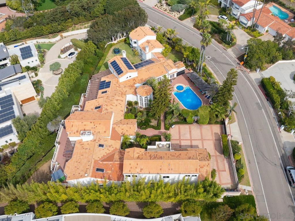 9450 La Jolla Farms Rd Property Photo