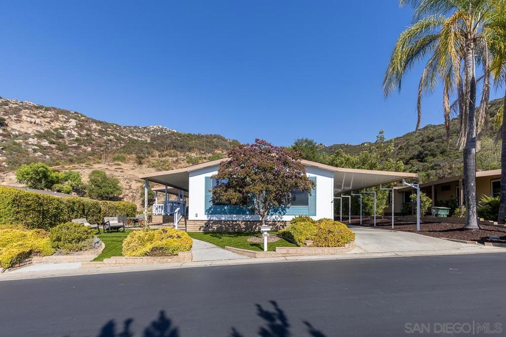 8975 Lawrence Welk Dr Spc 305 Property Photo 8