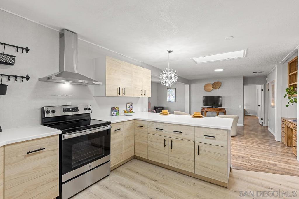 8975 Lawrence Welk Dr Spc 305 Property Photo 15