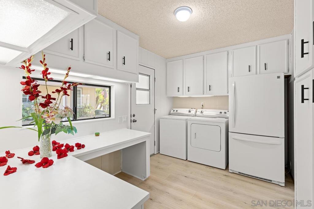 8975 Lawrence Welk Dr Spc 305 Property Photo 23