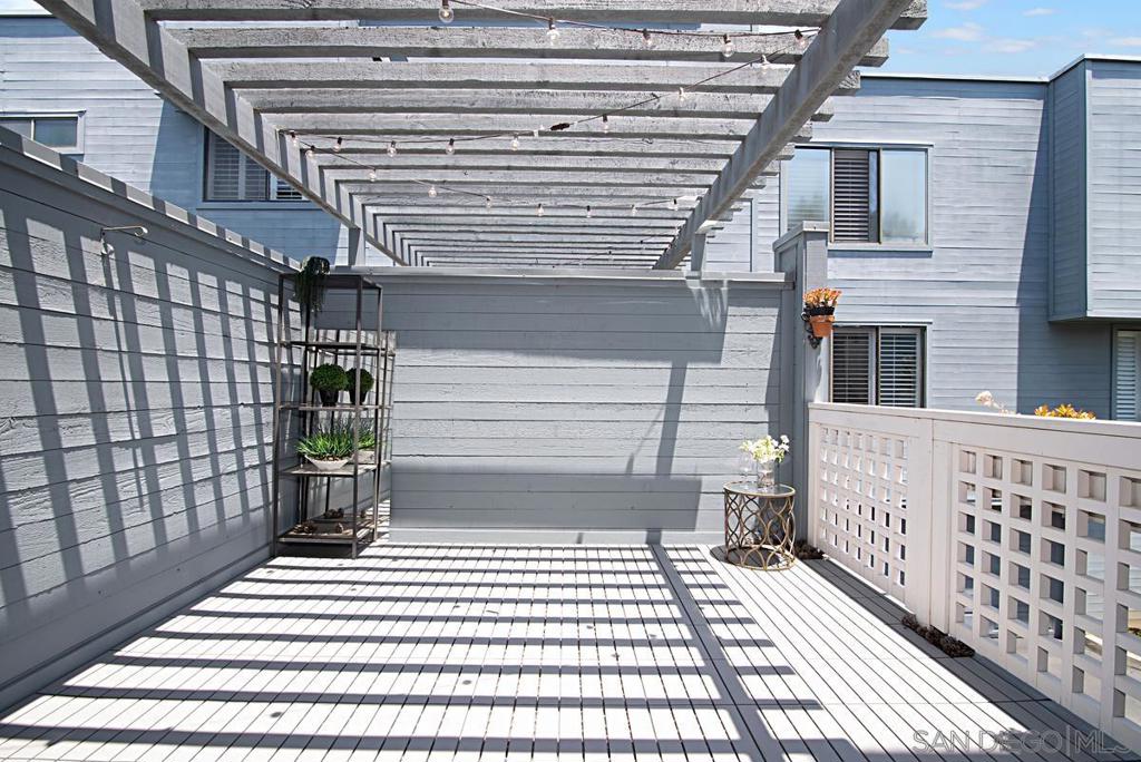 952 Intrepid Ct. Property Photo 18