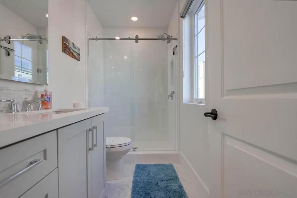 834 Santa Barbara Pl Property Photo 24