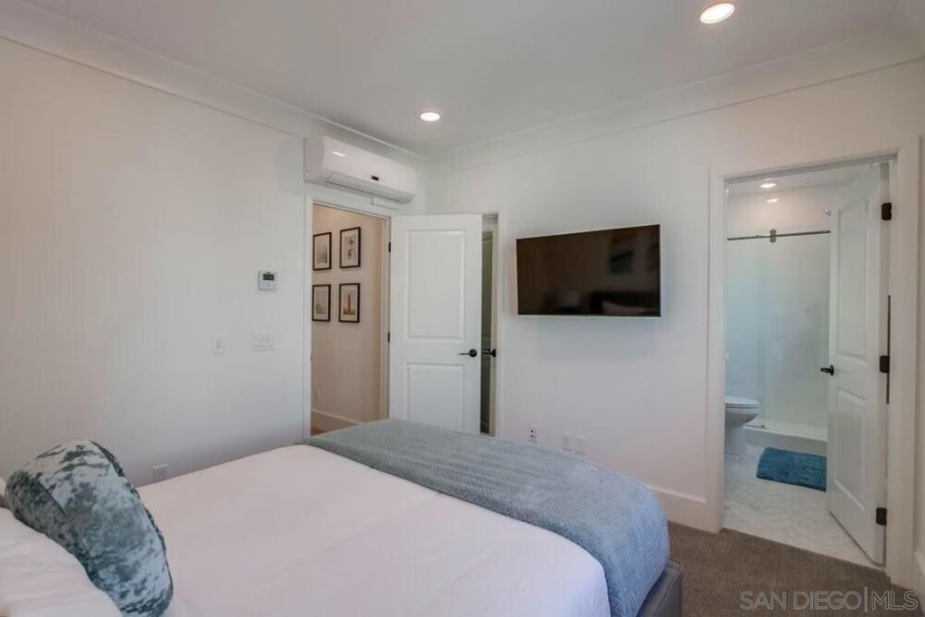 834 Santa Barbara Pl Property Photo 29