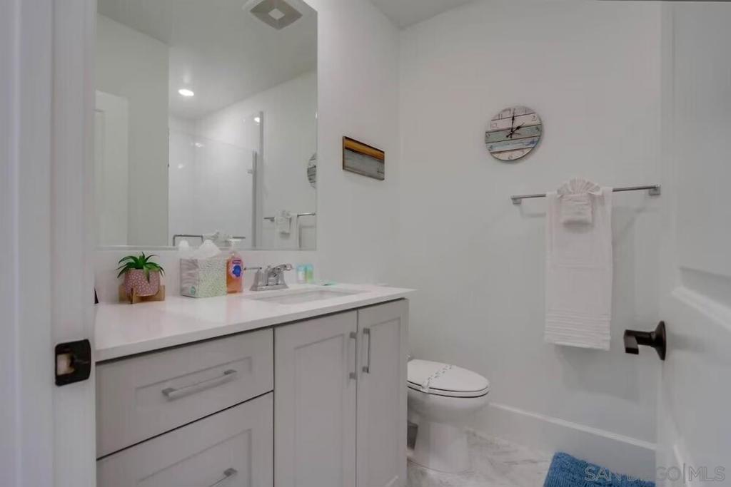 834 Santa Barbara Pl Property Photo 38