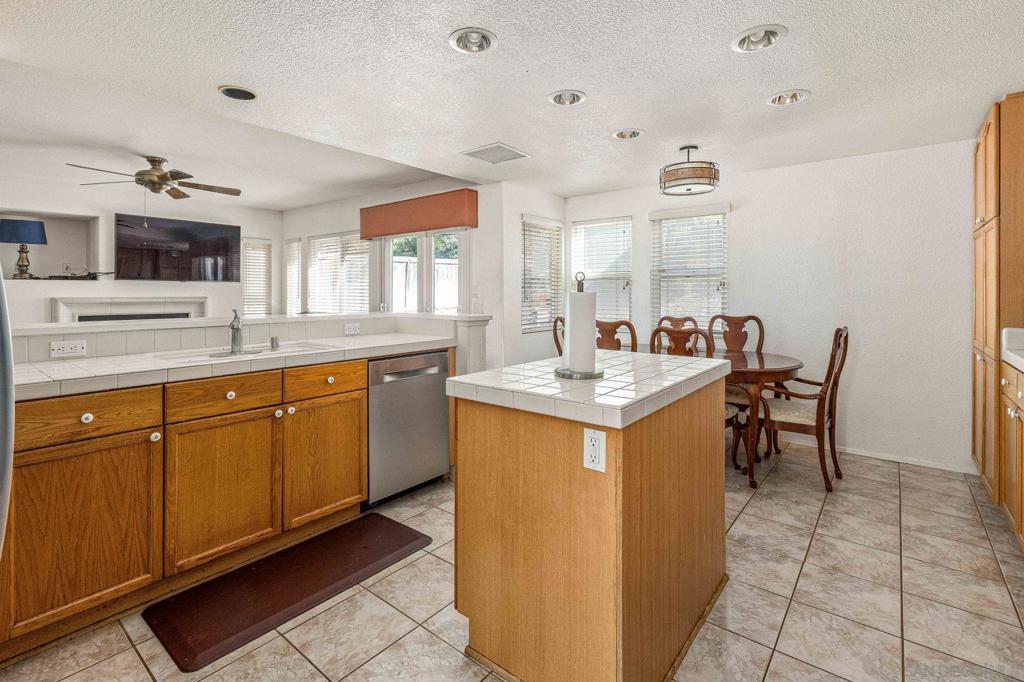 10941 Waterton Road Property Photo 11