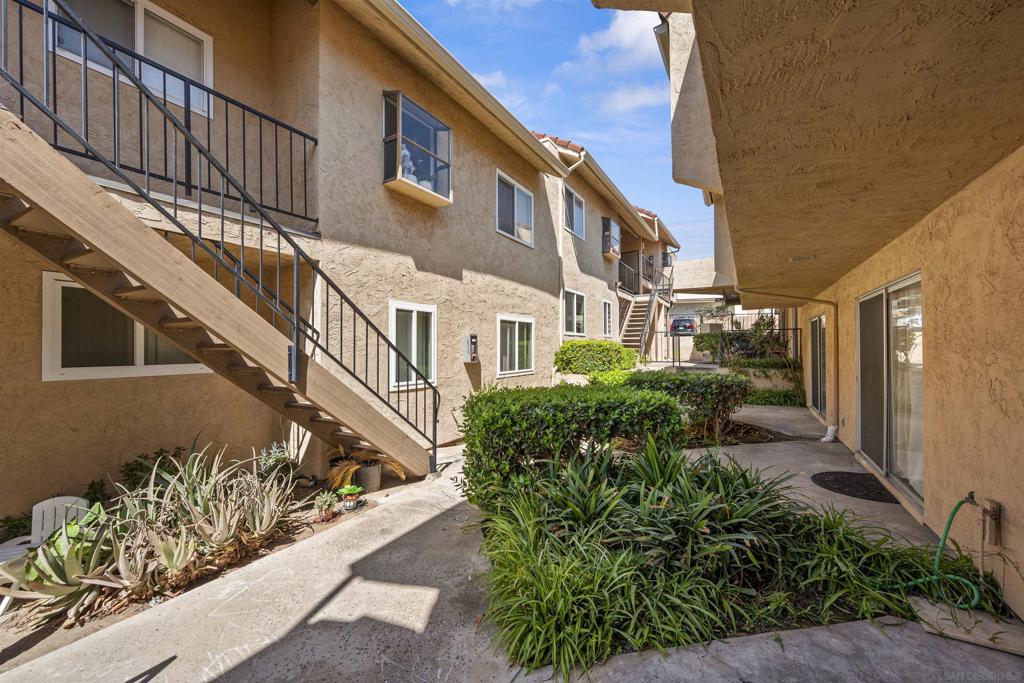 4560 Twain Ave 3 Property Photo 4