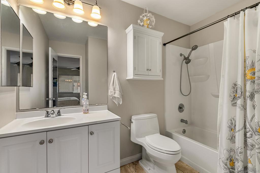 2530 Clairemont Drive 206 Property Photo 5