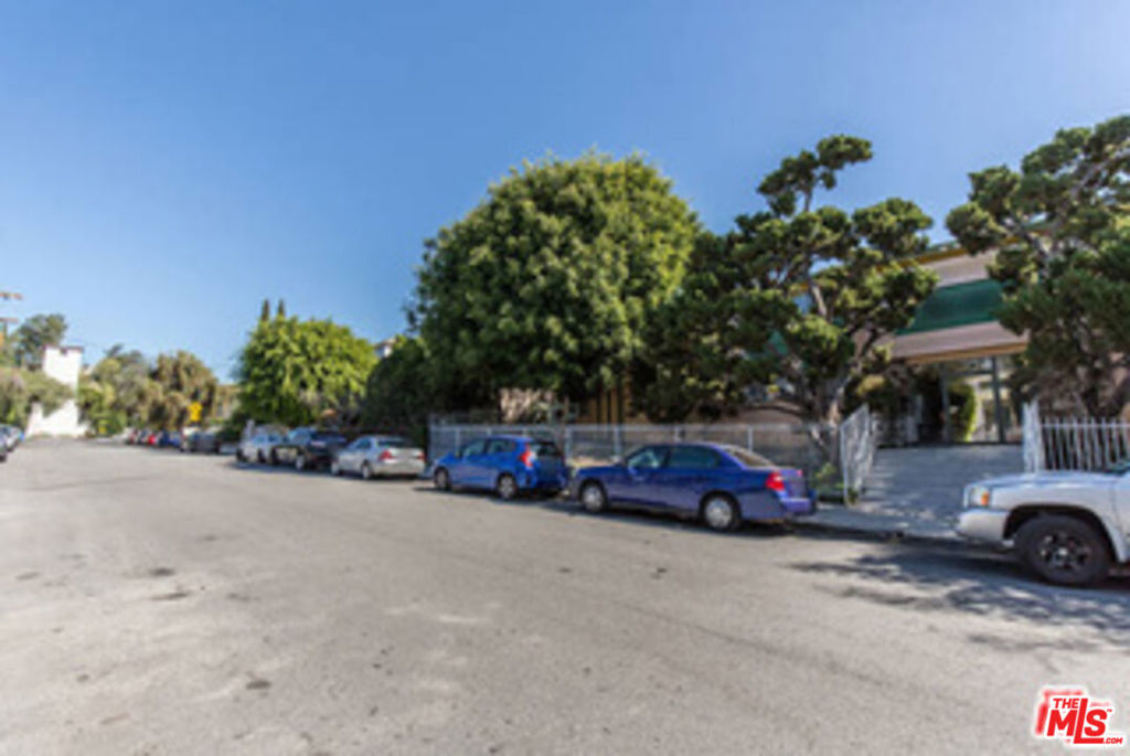 1940 Carmen Avenue Property Photo 26