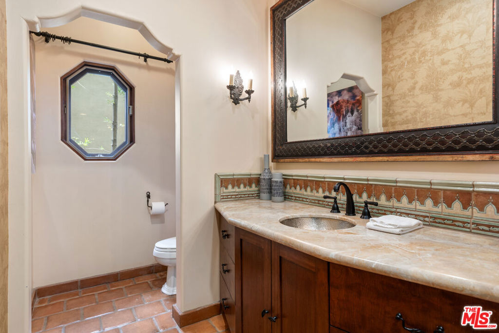 906 Iliff Street Property Photo 33