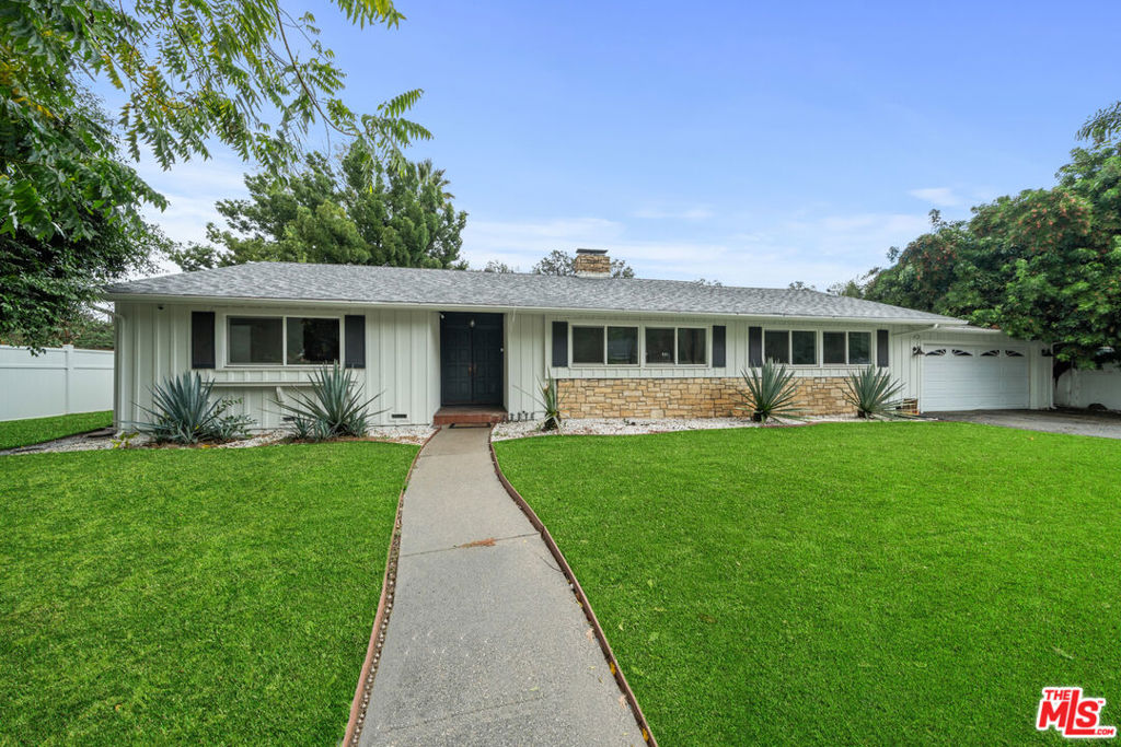 17059 Albers Street Property Photo 1