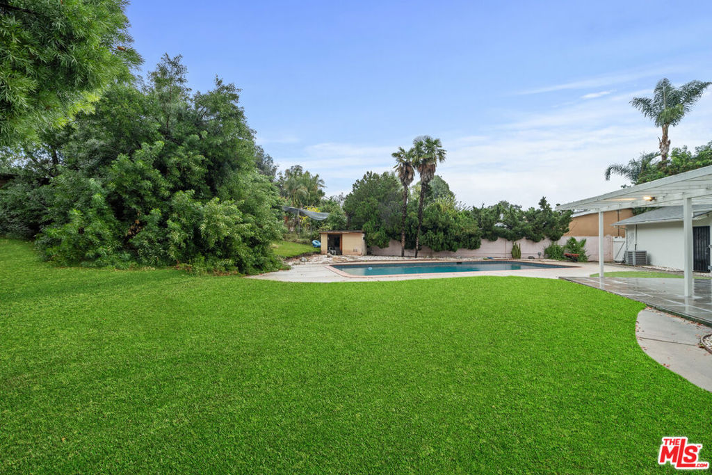 17059 Albers Street Property Photo 19