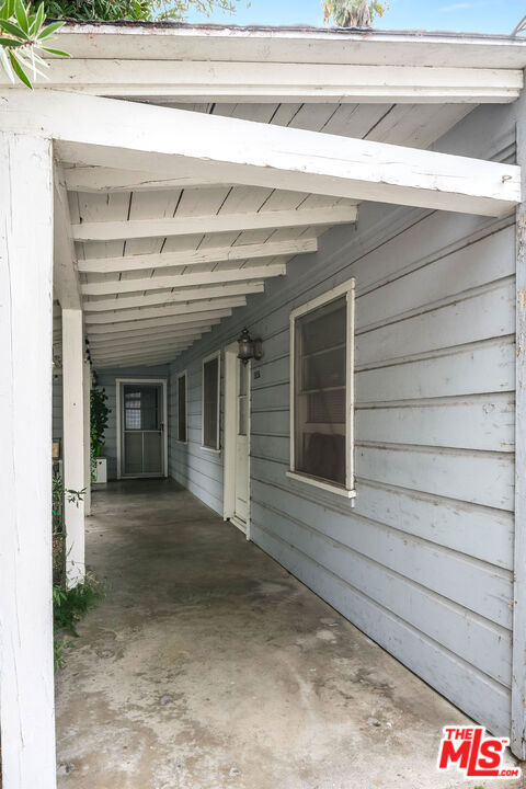 2924 W Riverside Drive Property Photo 17