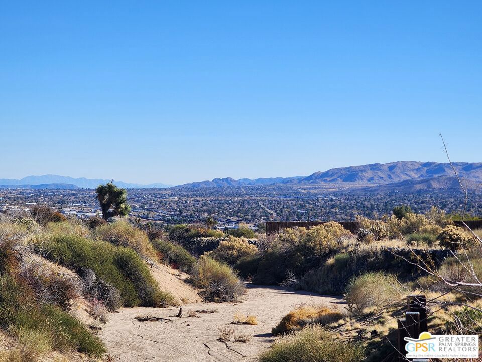 54260 Pinon Drive Property Photo 1