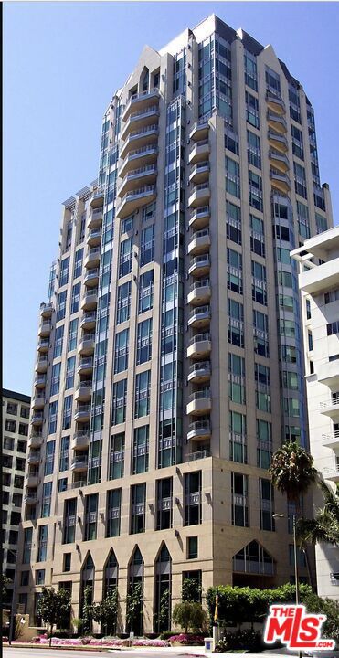 10727 Wilshire Boulevard 2002 Property Photo 1