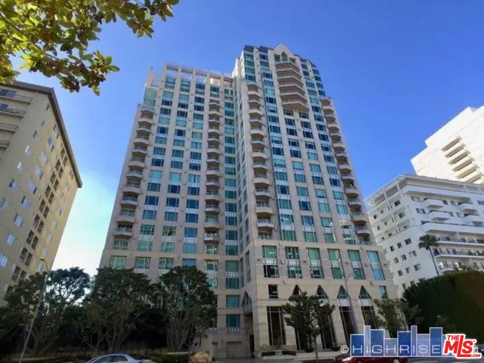 10727 Wilshire Boulevard 2002 Property Photo 3
