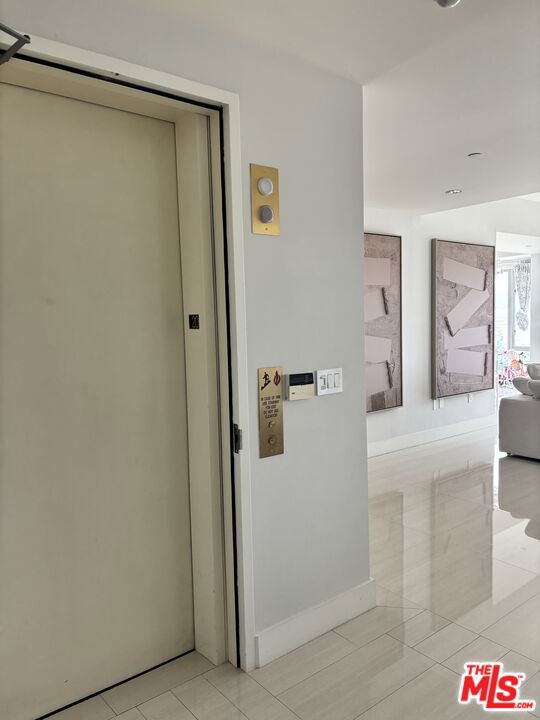 10727 Wilshire Boulevard 2002 Property Photo 6