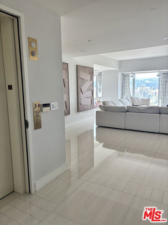 10727 Wilshire Boulevard 2002 Property Photo 7
