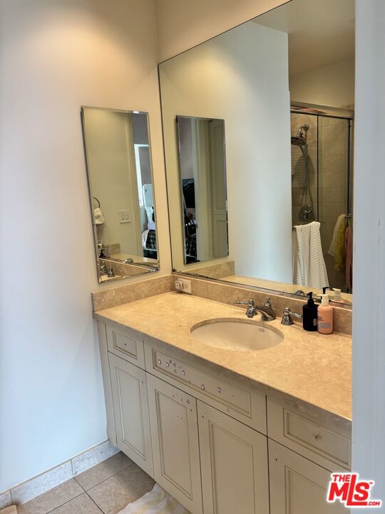 10727 Wilshire Boulevard 2002 Property Photo 32