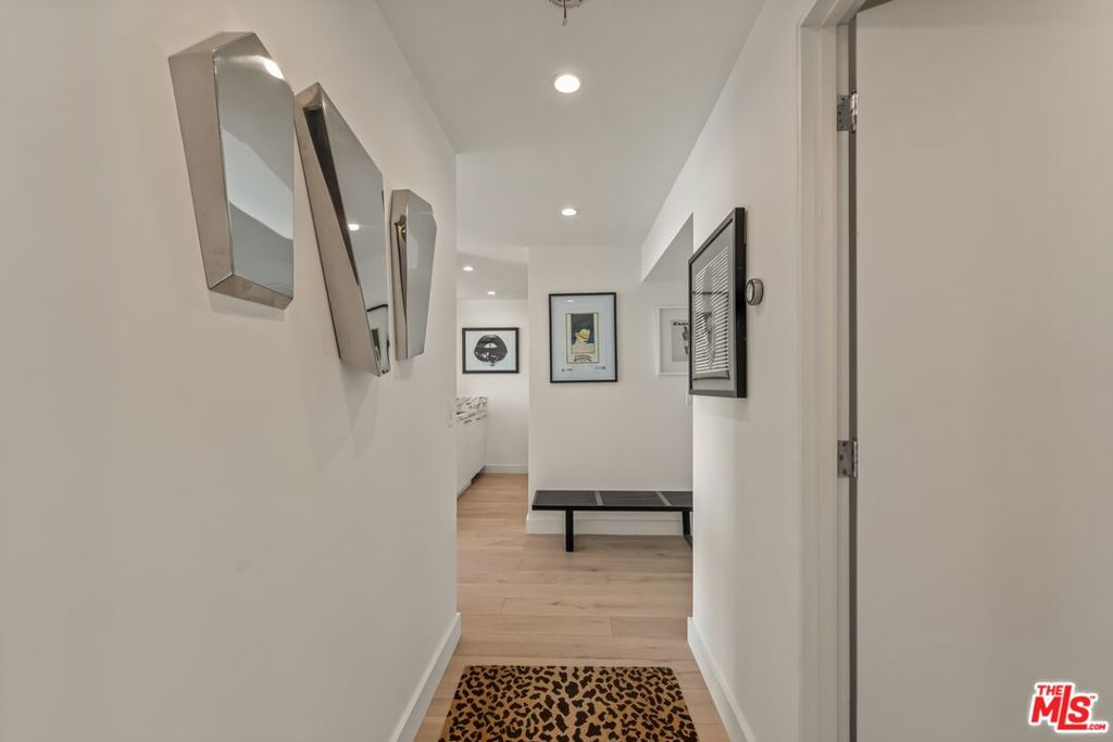 8787 Shoreham Drive 1106 Property Photo 14