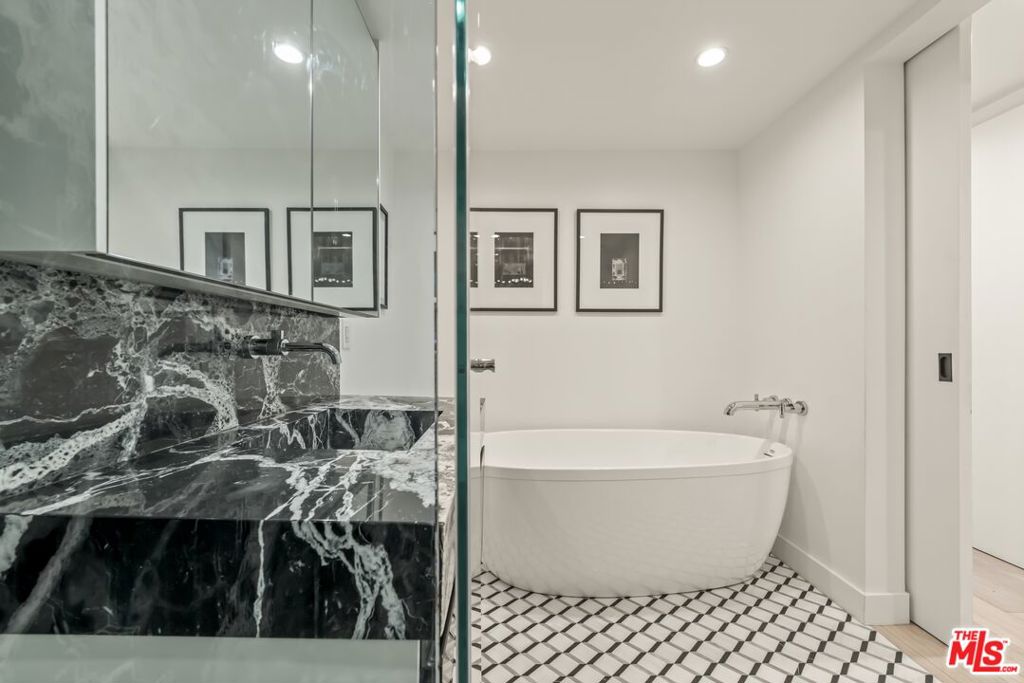 8787 Shoreham Drive 1106 Property Photo 17