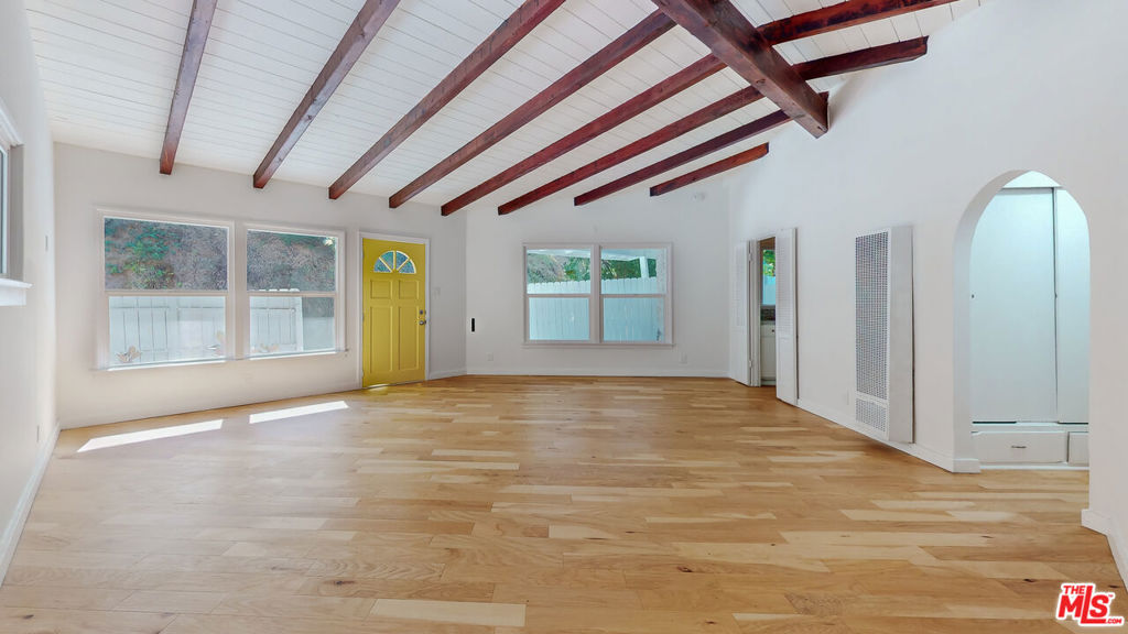 1414 N Beverly Glen Boulevard Property Photo 1