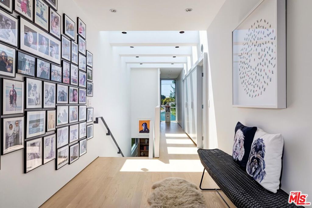 1342 Appleton Way Property Photo 24