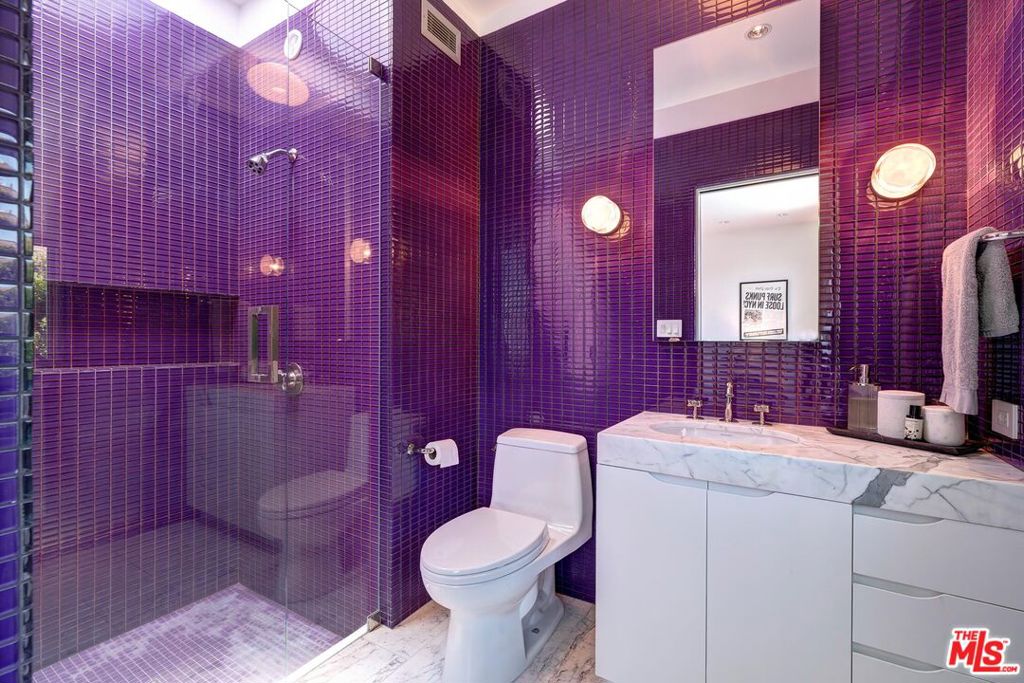 1342 Appleton Way Property Photo 28