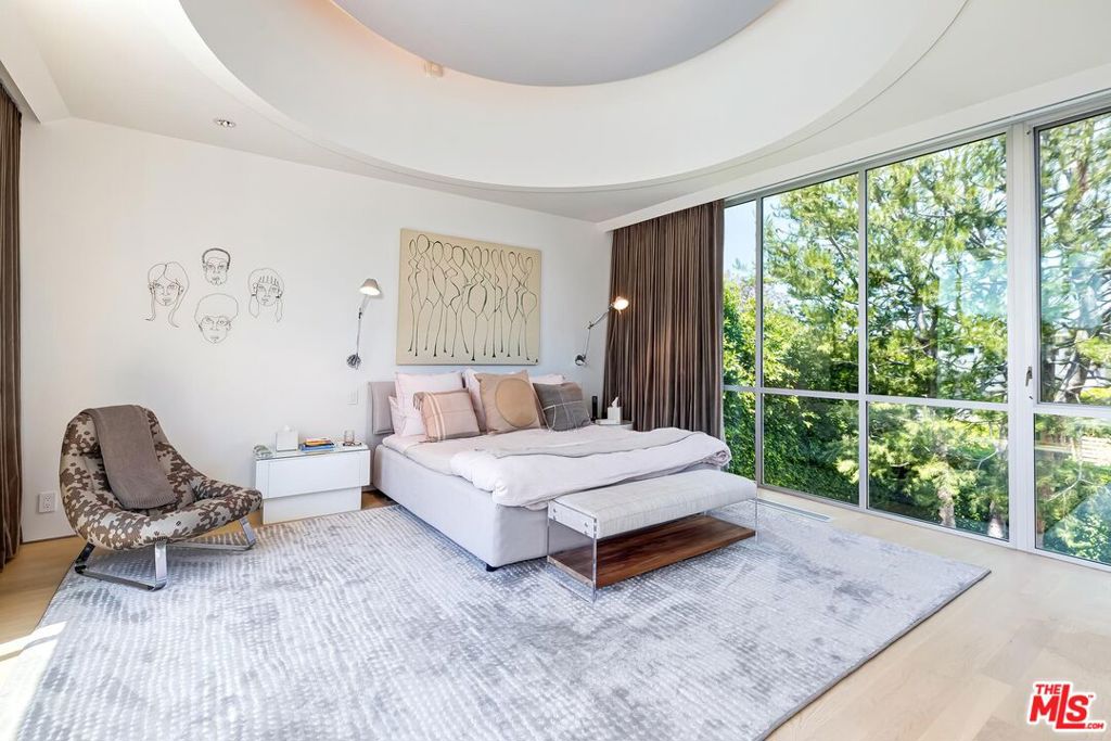 1342 Appleton Way Property Photo 31