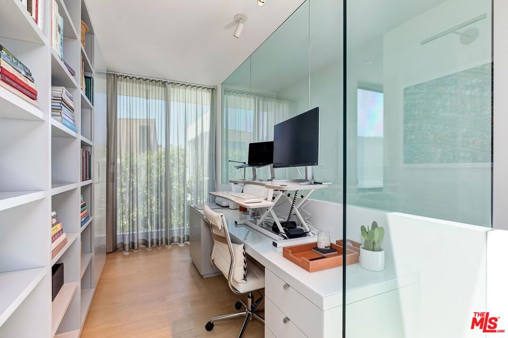 1342 Appleton Way Property Photo 37