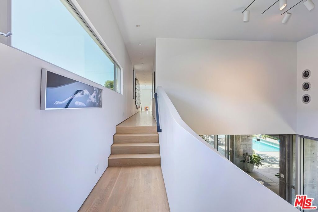 1342 Appleton Way Property Photo 38