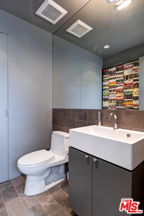 1342 Appleton Way Property Photo 41