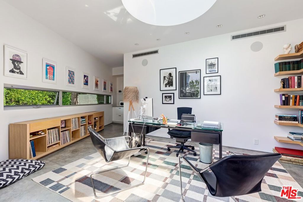 1342 Appleton Way Property Photo 42