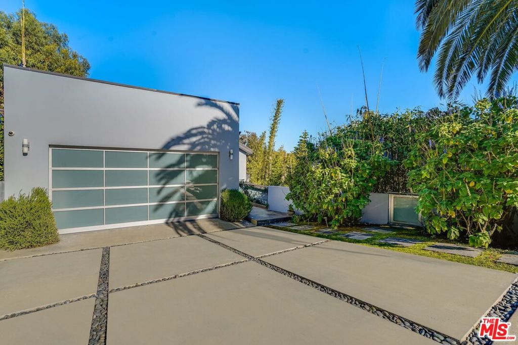 28927 W Beach Lane Property Photo 3