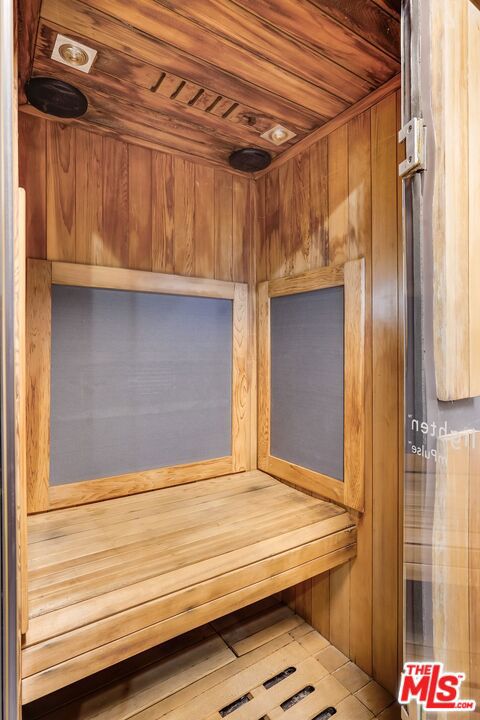 28927 W Beach Lane Property Photo 29