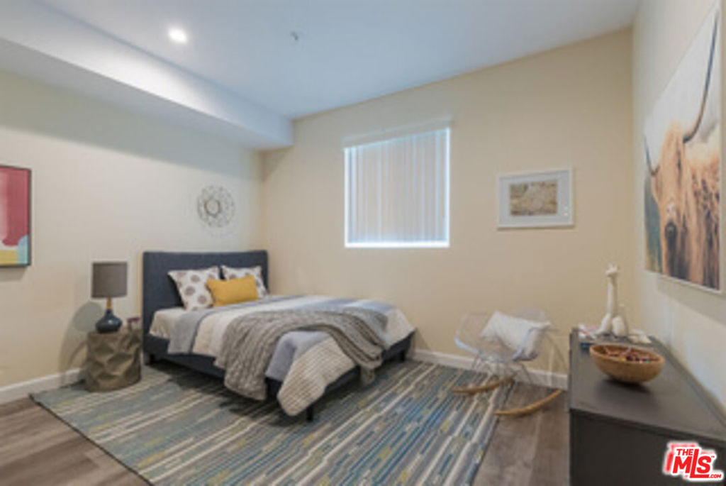 850 S Gramercy Place 305 Property Photo 1