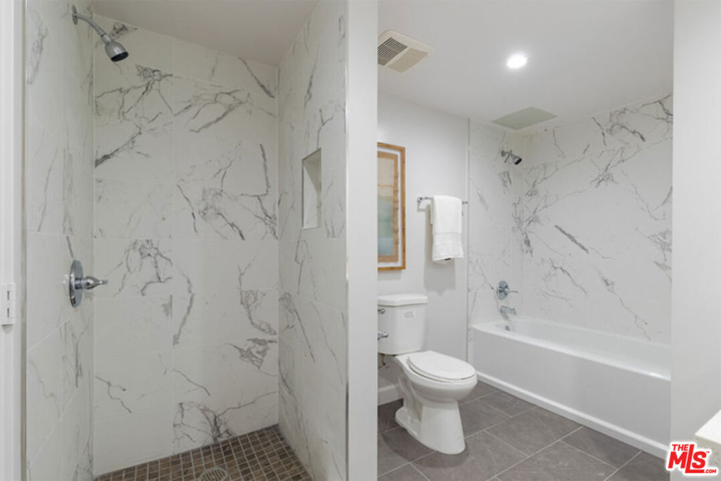 850 S Gramercy Place 305 Property Photo 6