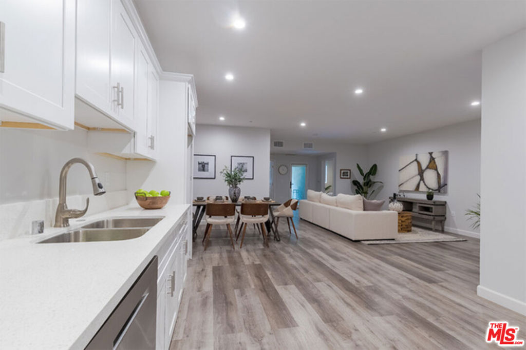 850 S Gramercy Place 305 Property Photo 14
