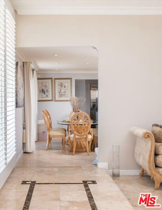 1975 Deermont Road Property Photo 7