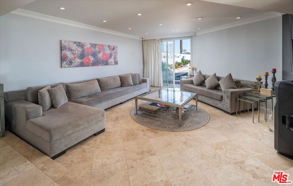 1975 Deermont Road Property Photo 14