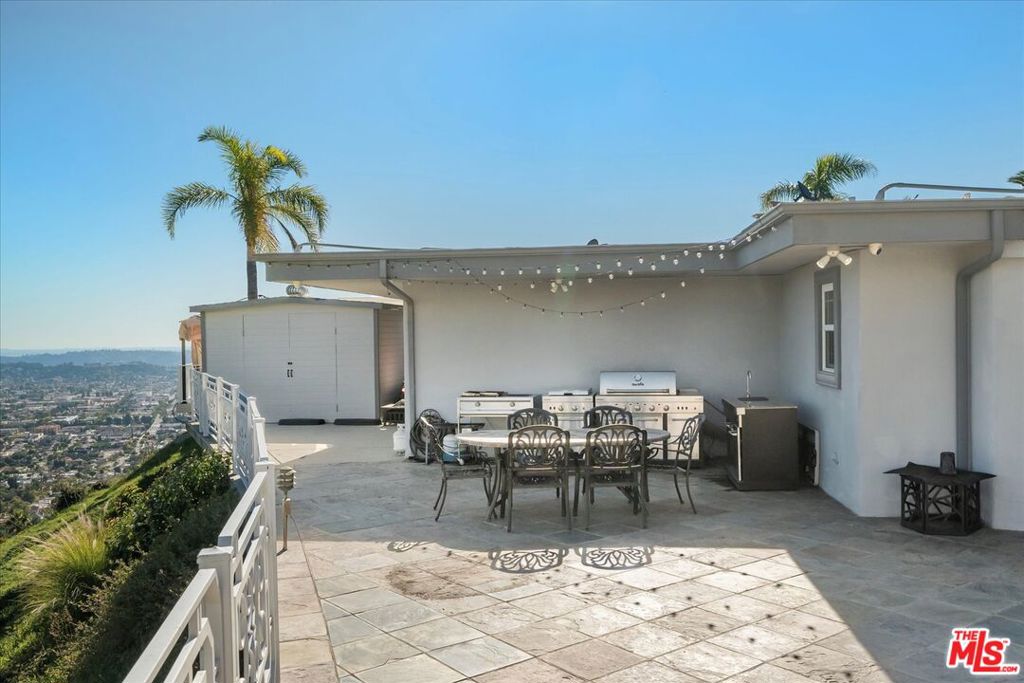 1975 Deermont Road Property Photo 19