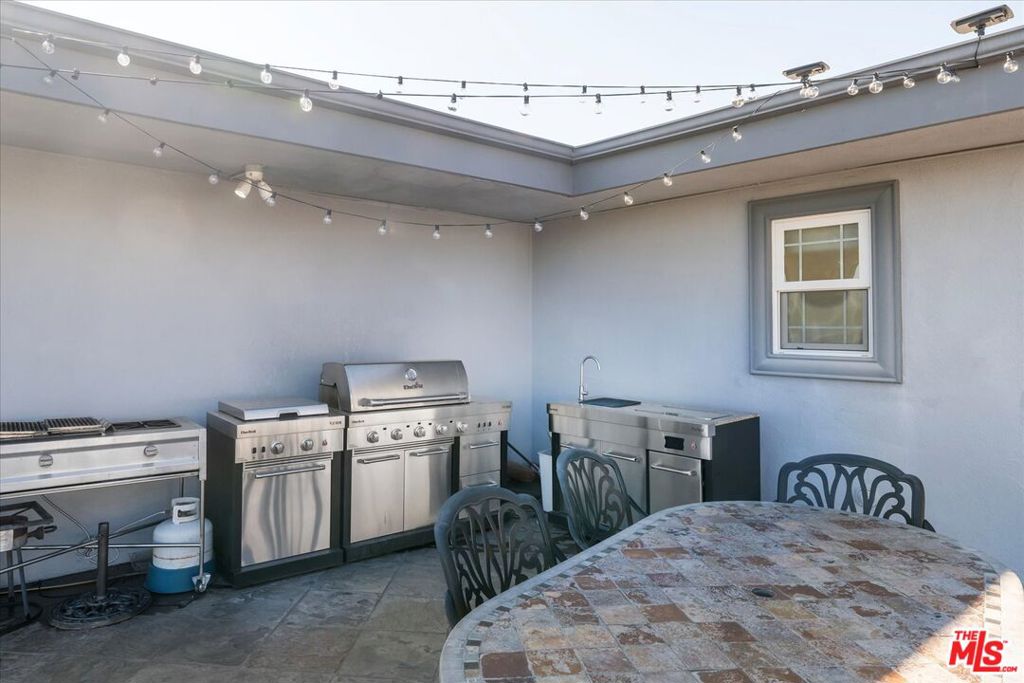 1975 Deermont Road Property Photo 22