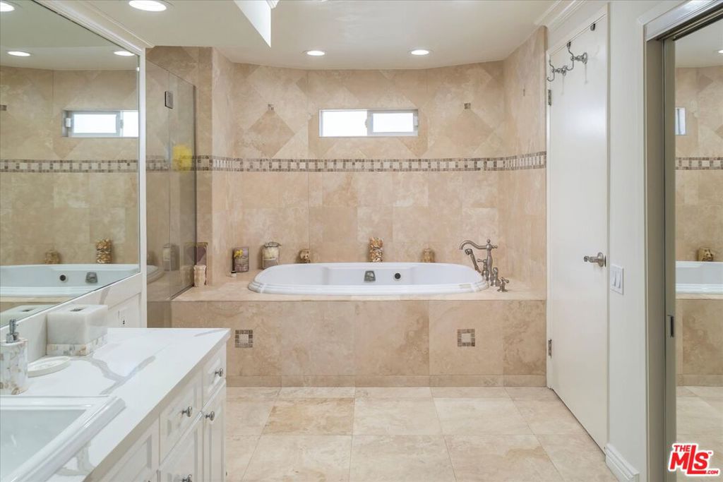 1975 Deermont Road Property Photo 25