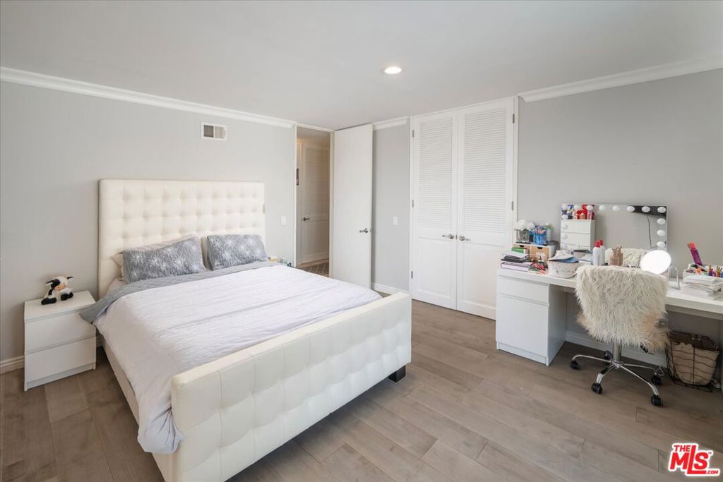 1975 Deermont Road Property Photo 27