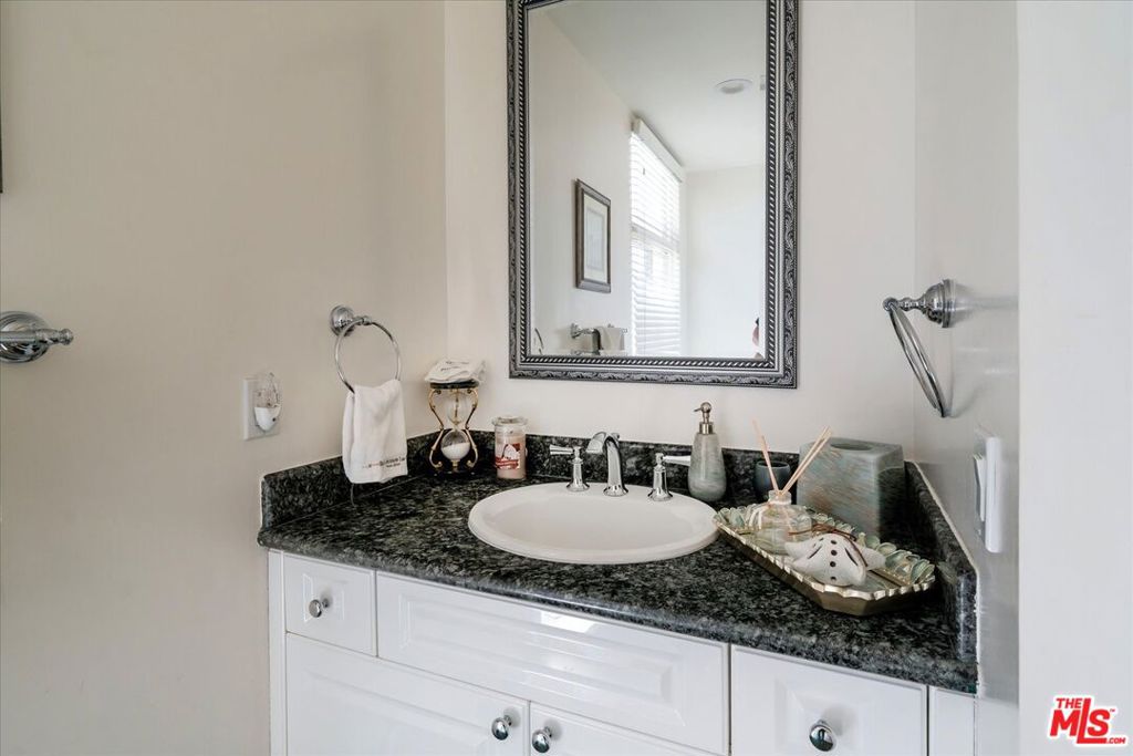 1975 Deermont Road Property Photo 30