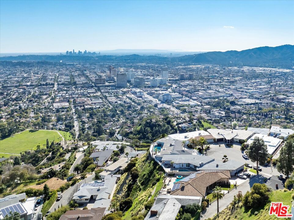 1975 Deermont Road Property Photo 39