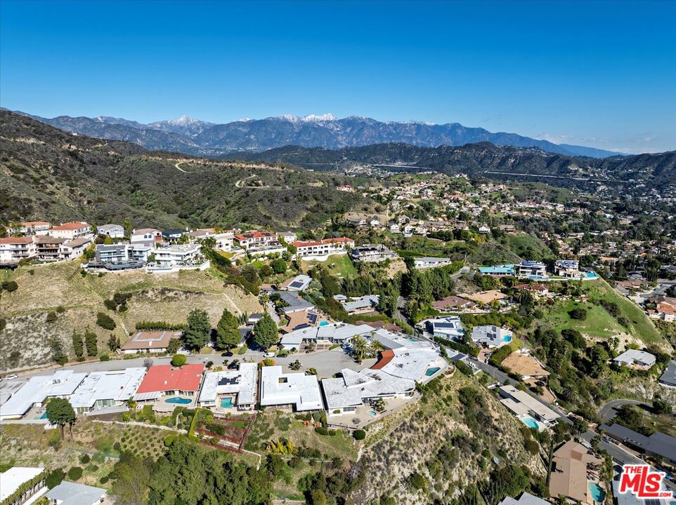 1975 Deermont Road Property Photo 40